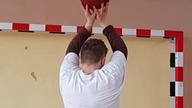 Windmil nad stojącą osobą #shorts