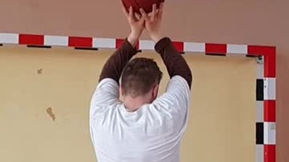Windmil nad stojącą osobą #shorts