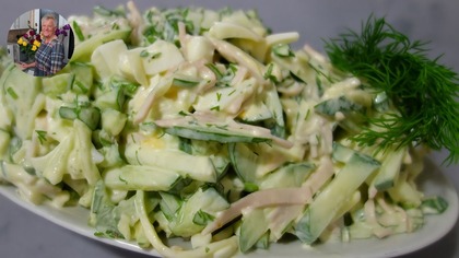 Szybka sałatka z zielonego ogórka