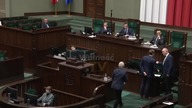 BOSAK USADZIŁ CHAMSKIEGO POSŁA KO W OBRONIE KORONY BRAUNA! SIKORSKI UCIEKŁ Z SALI!