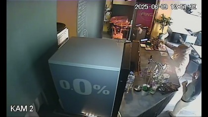 Pieniądze z pizzerii skradzione.  Kto zna te kobiety?