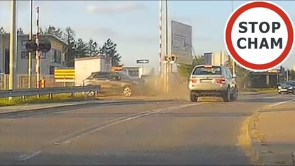 Kierowca BMW wyprzedzanie na czołówkę i wypadek na przejeździe kolejowym #2028 Wasze Filmy