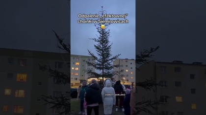 EFEKTOWNE ROZŚWIETLENIE CHOINKI W SIEMIROWICACH
