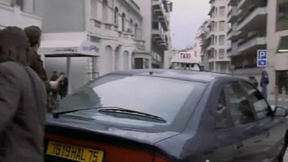 Francuski policjant szuka mordercy brata bliźniaka - członka rosyjskiej mafii. W tym celu przejmuje tożsamość zmarłego i rusza do Nowego Jorku, by wyjaśnić zagadkę jego śmierci. 