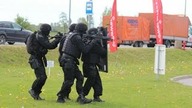 Spokojnie, to tylko napad.  Antyterroryści w akcji