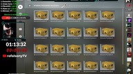 Arcik otwiera skrzynki w csgo