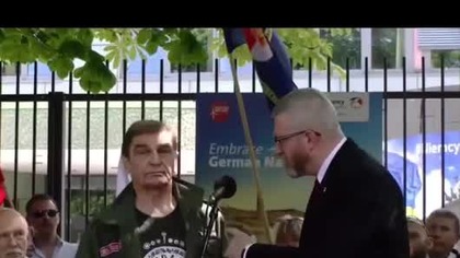 CHCĄ TO ZROBIĆ Z WOJCIECHEM PILNE!! Grzegorz Braun murem za Wojtkiem Olszańskim i Marcinem Osadowskim  mp4 686x432
