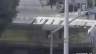 Autobus wpadł pod pociąg