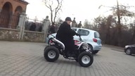 Na quadzie do kościoła