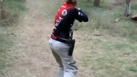 &lrm;13latka biega z bronią lepiej niż nie jeden policjant   