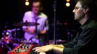 MIKROMUSIC Jesień (  z płyty Mikromusic w eterze )