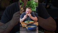 Chrupiące placki ziemniaczane i duszona krkówka / Oddaszfartucha #shorts
