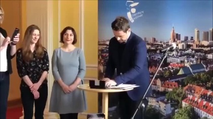 CZY RAFAŁ TRZASKOWSKI PODPISAŁ ZGODĘ NA PEDOFILIĘ W SZKOŁACH
