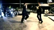 Robbie Williams - Strong