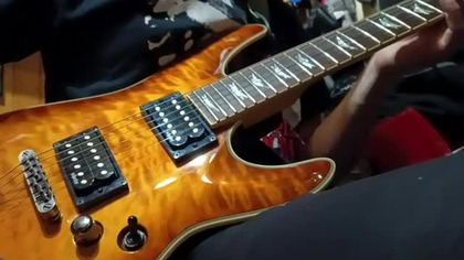 Gitarowe kombinacje, Muzyczna nostalgia sweet nosie SCHECTER OMEN EXTREME6 VSB
