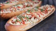 Zapiekanki zakochasz się w tym smaku bułka paryska faszerowana