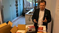 Sommer raportuje z frontu produkcji filmu Jedwabne.  Historia prawdziwa