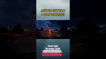 Wyprzedza na mokrym, wpada w poślizg.  Spokój nagrywającego robi wrażenie.  #deszcz #poślizg #dashcam
