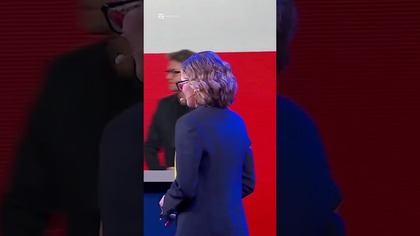 Biejat zabrała Trzaskowskiemu flagę