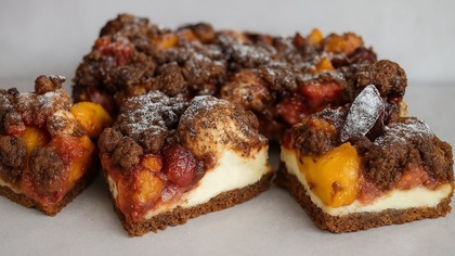 Przepis na ciasto Owocowy Czar z bezą budyniową i owocami