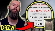 Ksiądz i drzwi do plebanii za 30000 PLN