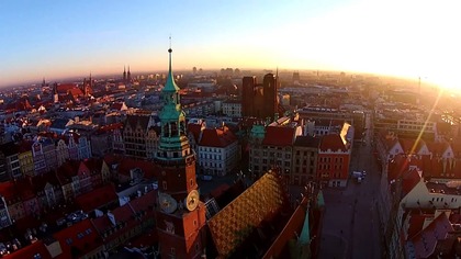 Tak budzi się Wrocław - wideo z drona