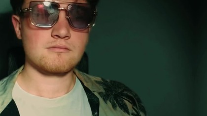 Margot Robbie i Emma Mackey