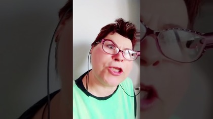 Przyszła po zgubę...   #shorts #śmieszne #parodia #sąsiadka #blok #humor #skecz #komedia