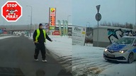 Rutynowa kontrola drogowa - mogę pana zatrzymać po to, żeby zapytać jaka jest droga.  STOP PIRAT