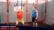 Trening MMA - Rwanie z hantlami