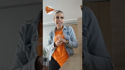 Z szynką i pieczarkami... #uśmiechnijsię#humor#parodia#pizza#kabaret#