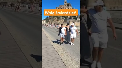 Wolę śmierdzieć.  #travelvlog #travel #podróże #autostop #france #europe #funny