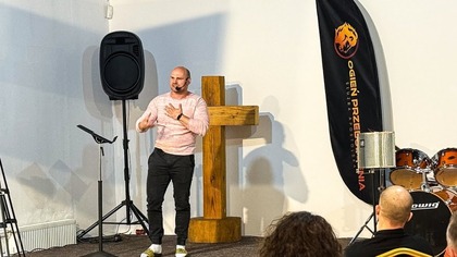 Zapraszamy do odwiedzin i kontaktu na naszych oficjalnych stronach:
- www.ogienprzebudzenia.org 
- www.dotyknieba.org
- www.poteganieba.org

*Chcesz doświadczyć Przebudzenia (cudów) u Ciebie? Skontaktuj się na jednym z FanPage

Zachęcamy do obserwacji na naszych oficjalnych profilach służby:

- Facebook FanPage Służby Apostolskiej: https://www.facebook.com/apostol.tomasz.dorozala

- FanPage POTĘGA NIEBA W GDAŃSKU
https://www.facebook.com/PotegaNiebaGdansk

- Instagram: https://www.instagram.com/apostol.tomasz.dorozala/

- TikTok: https://www.tiktok.com/@apostol.tomasz.dorozala

Oficjalna strona naszego zespołu - Federacji Apostolskiej:
http://obozbozy.pl/

BUDUJESZ SIĘ TYM, CO DODAJEMY? 
MOŻESZ WESPRZEĆ NAS FINANSOWO. NASZE USŁUGI SĄ DARMOWE.
DZIAŁALNOŚĆ POKRYWANA JEST W CAŁOŚCI Z WASZYCH DAROWIZN.
ISTNIEJE KILKA MOŻLIWOŚCI:

1) Wsparcie przez YouTube (OD 7,99zł /msc)
https://www.youtube.com/channel/UCD4Gys89CclaiBrNF4yCg2w/join

2) Zostań naszym Patronem (OD 5zł/msc):
https://patronite.pl/ogien-przebudzenia

3) Przelew na konto

69160014621861865330000001
Służba Apostolska Ogień Przebudzenia

tytułem: darowizna na cele kultu religijnego lub inny
(wtedy można odliczyć w PIT-O)

Dla przelewów zagranicznych:
IBAN
PL69160014621861865330000001
SWIFT: PPABPLPKXXX

4) Tipply (od 1zł)
https://tipply.pl/u/ogienprzebudzenia

5) Aktualne zrzutki:
https://zrzutka.pl/profil/sluzba-apostolska-ogien-przebudzenia-888084

DZIĘKUJEMY, NIECH SIĘ POMNAŻA W IMIENIU JEZUSA. AMEN