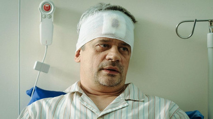Kryminalna podróż przez świat narkotykowych karteli, rodzimych gangsterów rządzących więzieniem, skorumpowanych stróży prawa i podziemnego pokera rozgrywanego o wielkie pieniądze. 