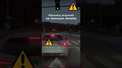 Kierowcom przysnęło się na zielonym świetle #shorts #rikordwidjo