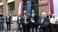 1753 GRZEGORZ BRAUN STAWIA SIĘ W PROKURATURZE IPN W KRAKOWIE (1)