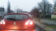 Warszawski kozak z BMW wyskakuje z nożem do kierowcy