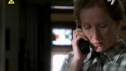 Sześć st&oacute;p pod ziemią [03x01] PL