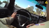 Policjant z USA strzela przez szybę w trakcie pościgu