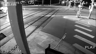 Warto się zatrzymać przed przejazdem kolejowym i sprawdzić czy można jechać +18