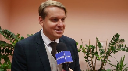 Zaproszenie na improwizowany spektakl charytatywny na rzecz hospicjum