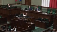 JACHIRA WYMACHUJE TABORETEM I ROZKRĘCA GO NA OCZACH BOSAKA W SEJMIE!