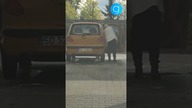 (subskrybuj) HIT! BABCIA UMYŁA AUTO W ŚRODKU...  MYJKĄ CIŚNIENIOWĄ...