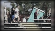 Chuligani z maczetami - Wisła Krak&oacute;w vs Cracovia Krak&oacute;w Cały Film Chuligani z zabawkam