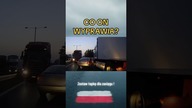 Celowo pod prąd.  TIR taranuje wszystko na drodze! #szok #tir #polskiedrogi #viral