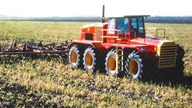 Historia ciągnika Versatile 1080 Big Roy - Kanadyjski kolos, któremu nie wyszło
