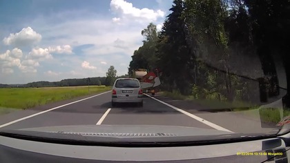 Wąsaty Janusz w Scenicu idzie na zabicie