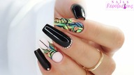 Geometric abstract nails art / Gabrielle Nails Charbonne