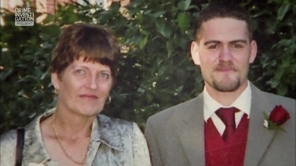 Sezon 2 Odcinek 8 - My Mother and Brother Murdered My Father
Ofiarą morderstwa pada gajowy, Nigel Bacon. Zbrodni dokonali pośrednio jego zona Susan i syn Michael, zlecając wykonanie zadania płatnemu zab&oacute;jcy Peterowie Jacquesowi. Obojgiem kierowały chciwość oraz nienawiść.

Źr&oacute;dło: https://www.teleman.pl/tv/Brytyjskie-Tabu-2-Moja-Matka-i-Brat-Zamordowali-Mojego-Ojca-8-1282462