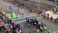 Przejście dla pieszych podczas maratonu w Bostonie